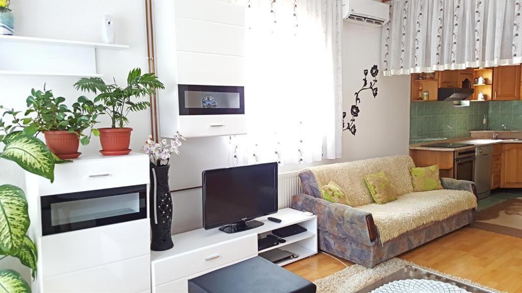 Kuc Apartment